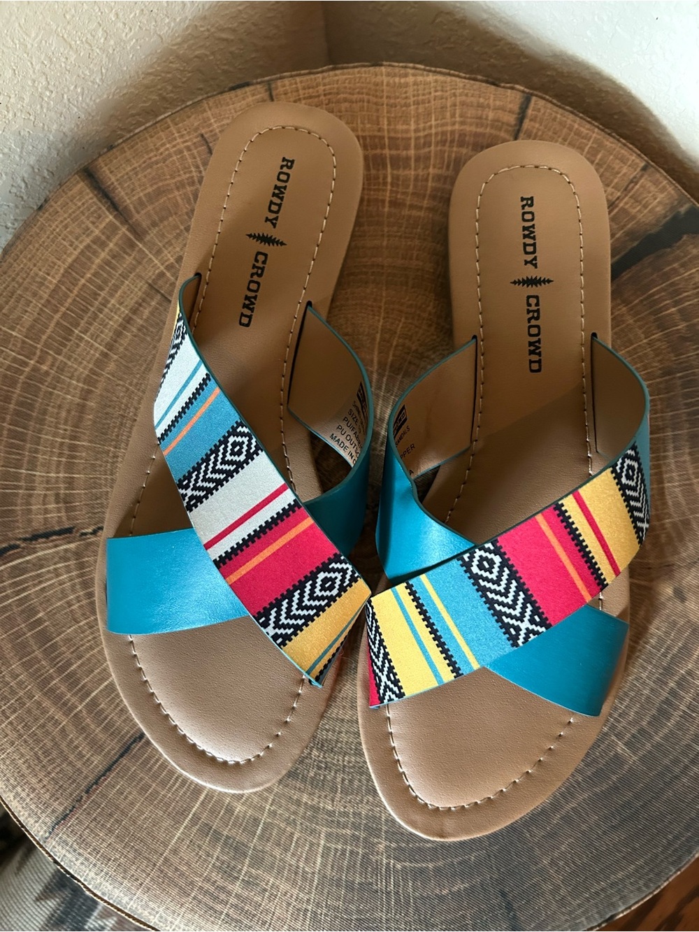 Rowdy Crowd Turquoise/Red Women's Sandals with Multicolor Serape Straps size 9
